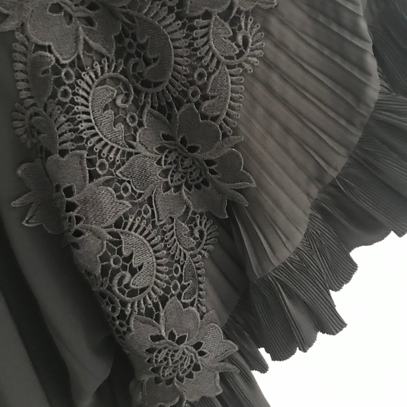 Chantilly Dress - Picture 2 of 3